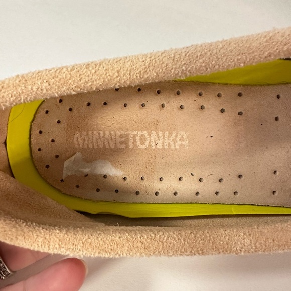 MINNETONKA 9.5 Pink woman suede leather flat fringe bow loafer moccasin comfort - Picture 4 of 11